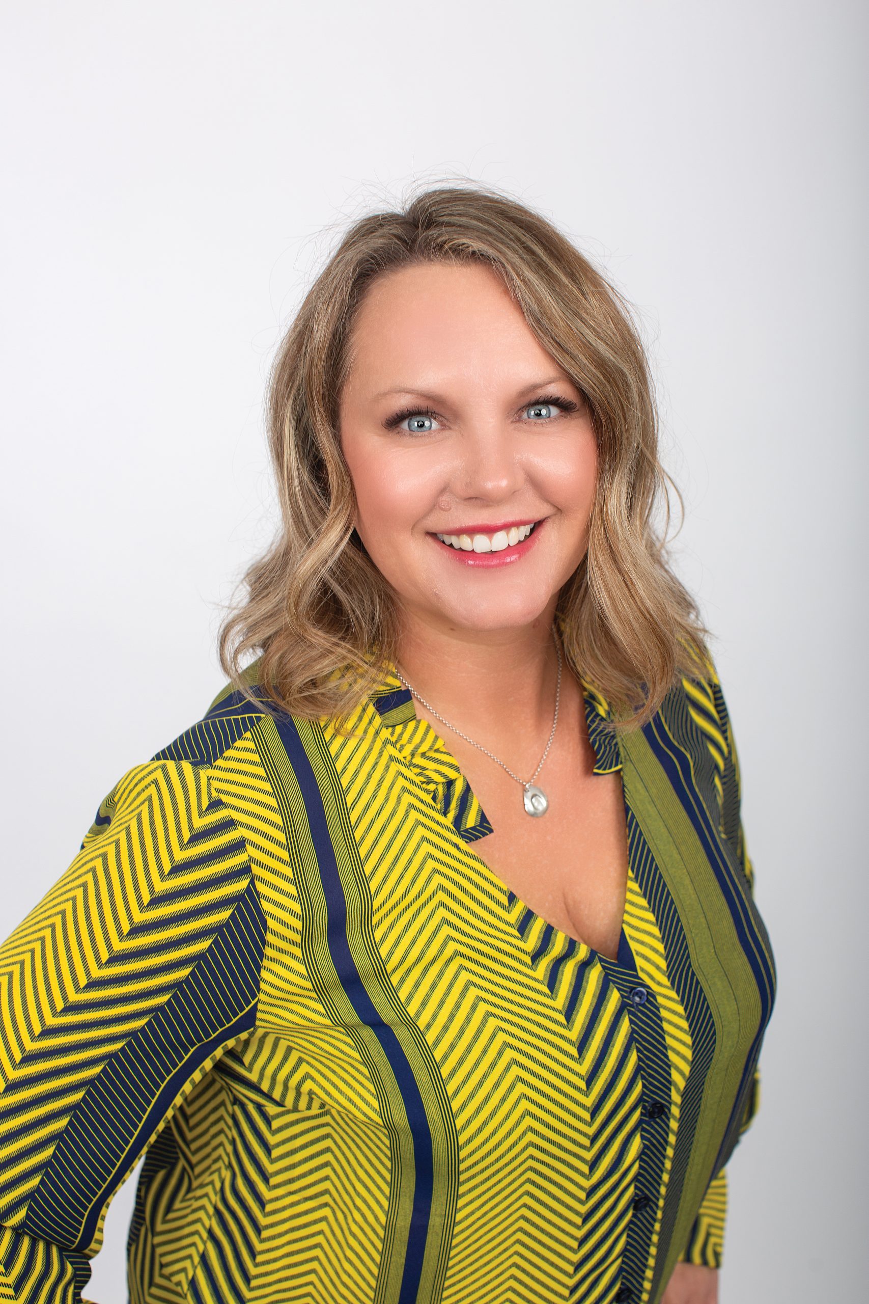 241111_Julie-Limbaugh_Uncropped_01